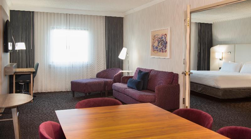 Delta Hotels By Marriott Detroit Novi Farmington Hills Exterior foto